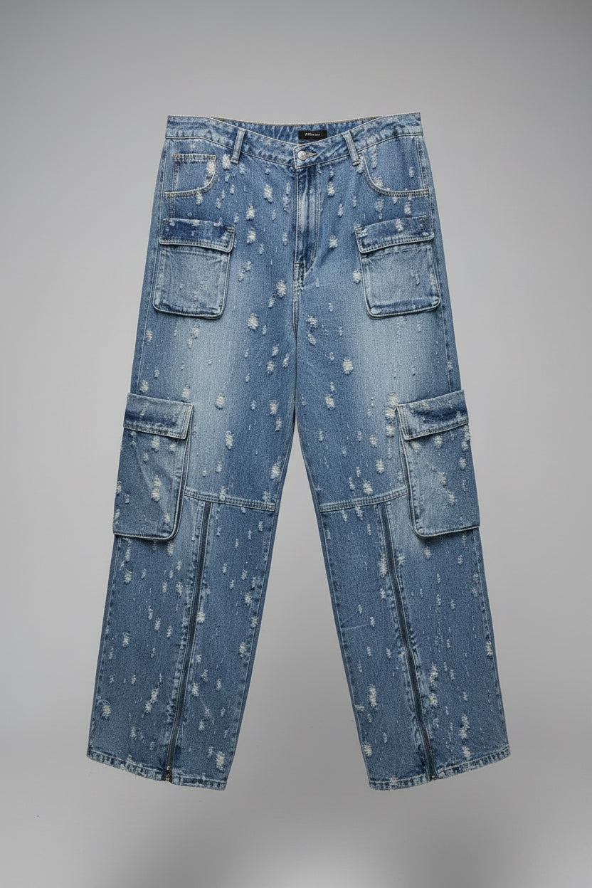Distressed blue jeans with zipper on lower leg